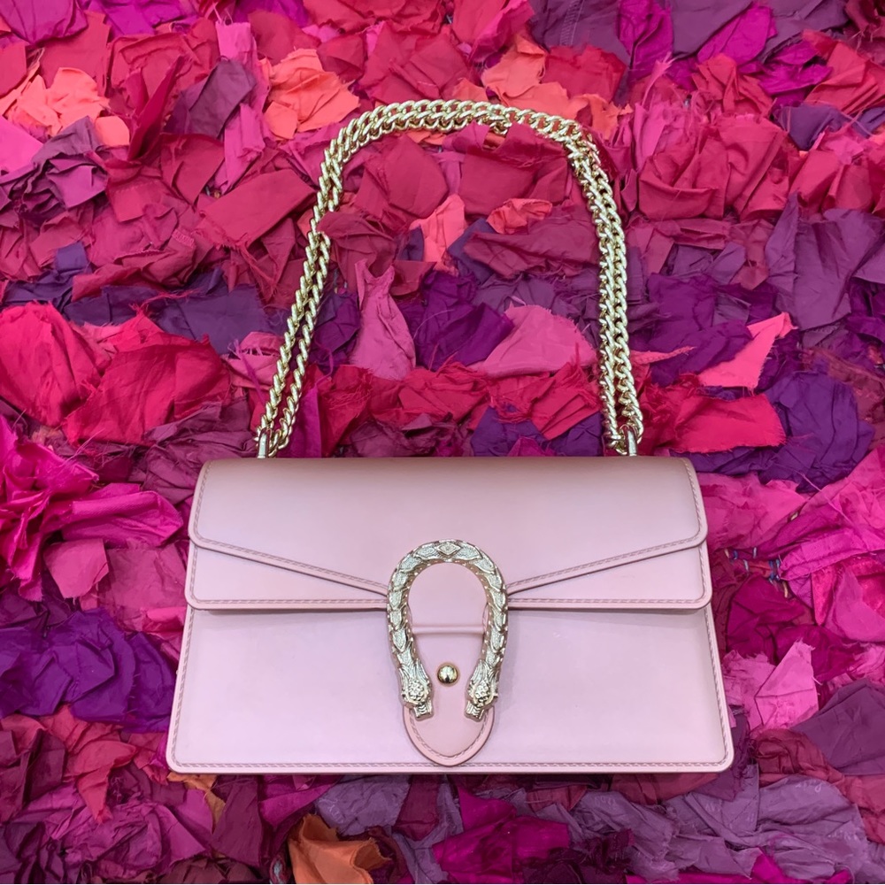 ROSE GOLD PURSE W/ ADJUSTABLE GOLD CHAIN